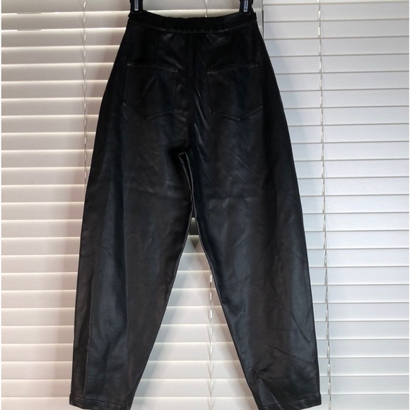 Zara faux leather high-waisted pants - Picture 3 of 10